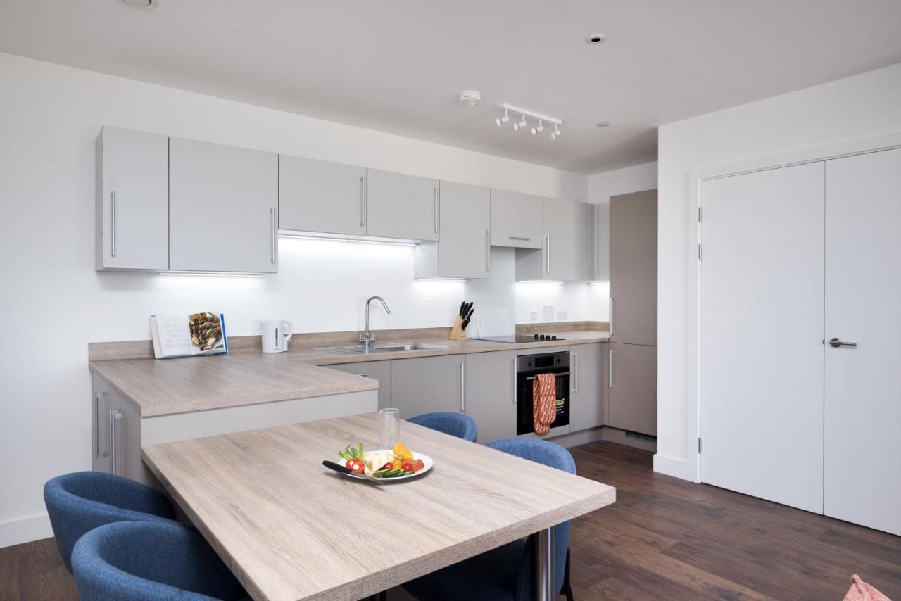 Modern Studios And Apartments At Barking Wharf In London Exterior photo