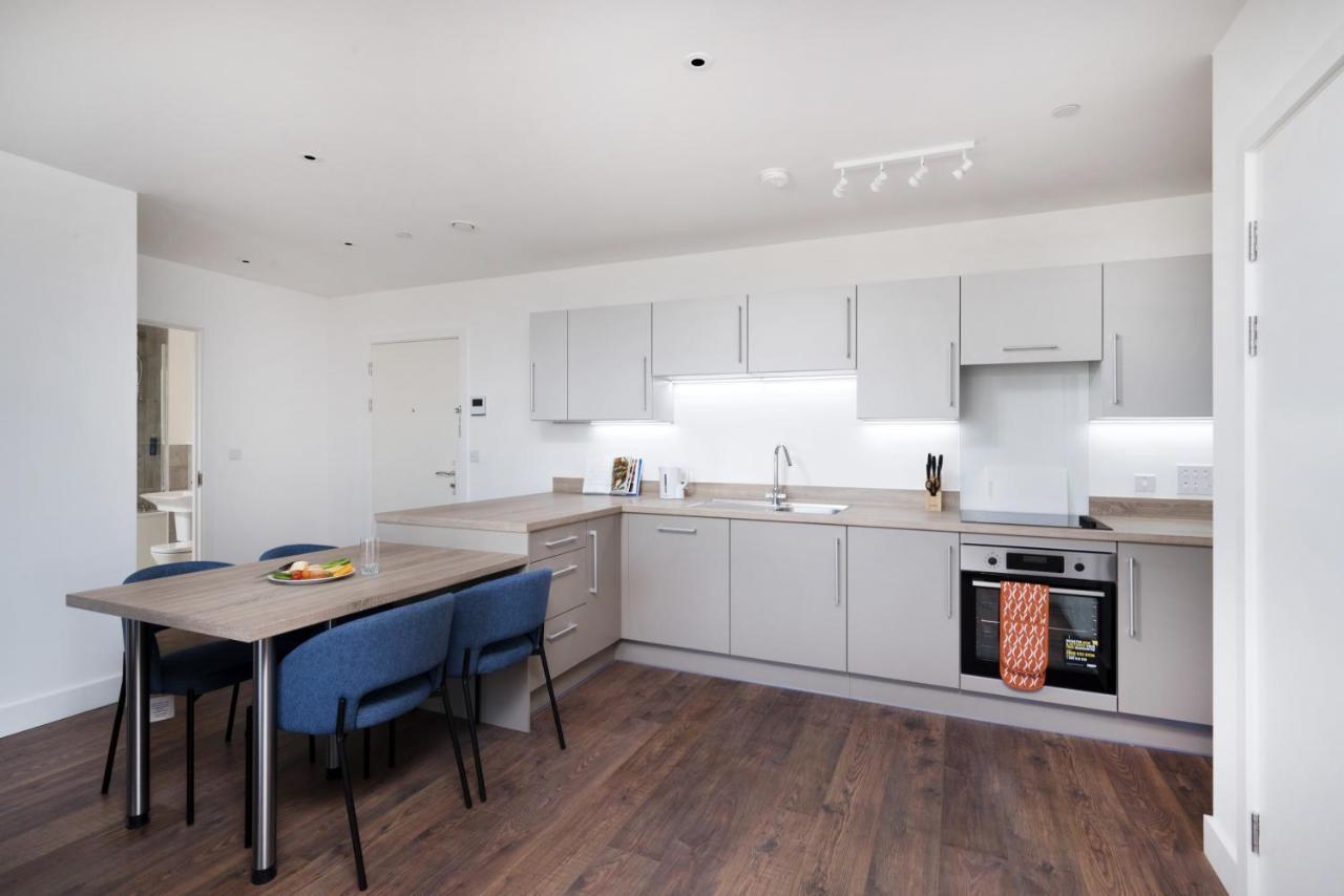Modern Studios And Apartments At Barking Wharf In London Exterior photo