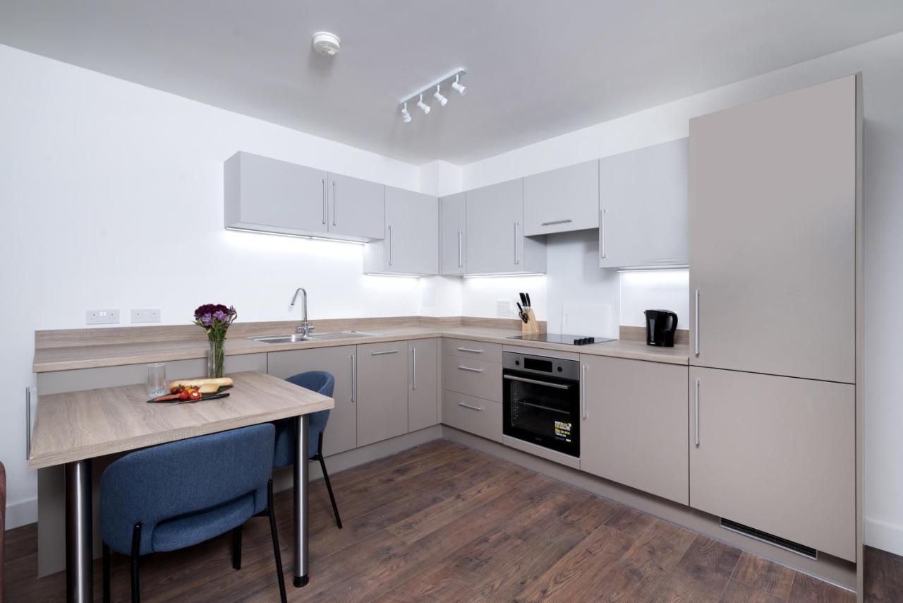 Modern Studios And Apartments At Barking Wharf In London Exterior photo