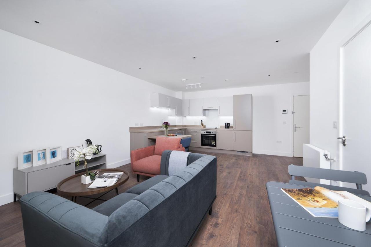 Modern Studios And Apartments At Barking Wharf In London Exterior photo